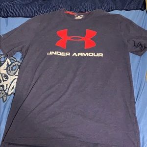 Under Armour Short Sleeve T-Shirt (Size L)